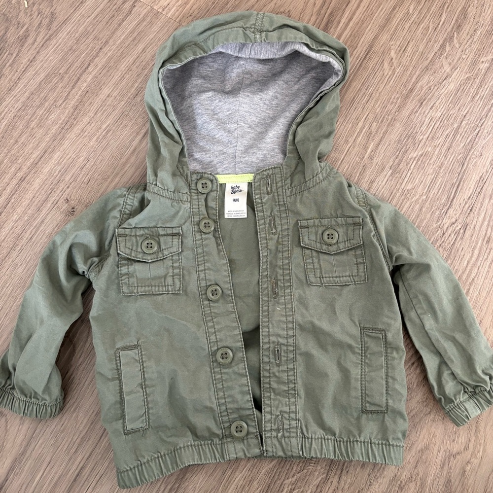 ⭐️4/$30⭐️ 9M Olive Green Jacket